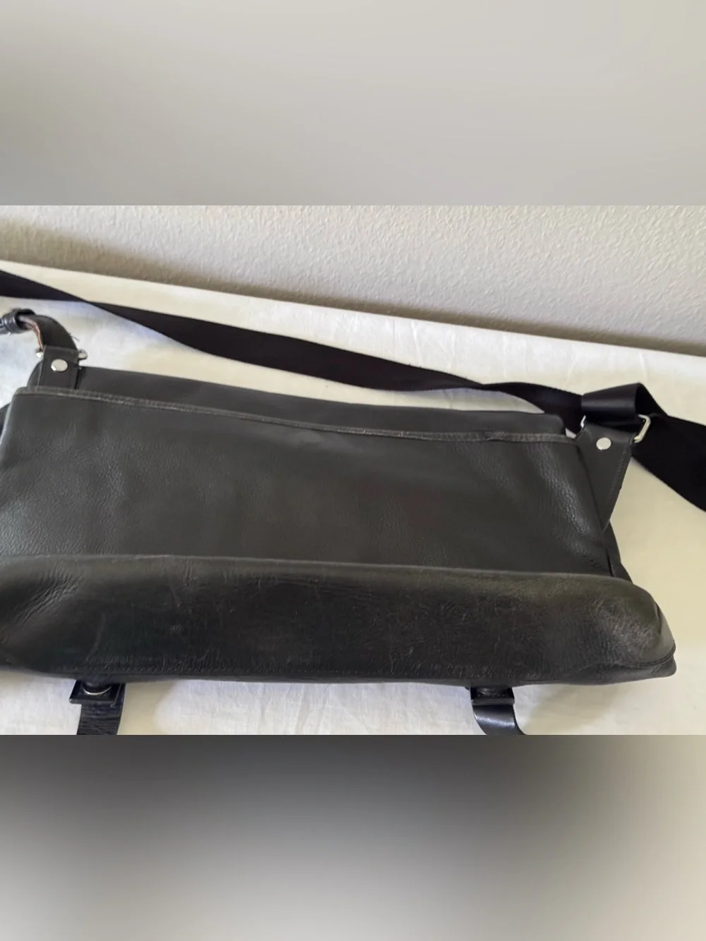 Vintage TUMI Black Pebbled Leather Messenger  Shoulder Bag
